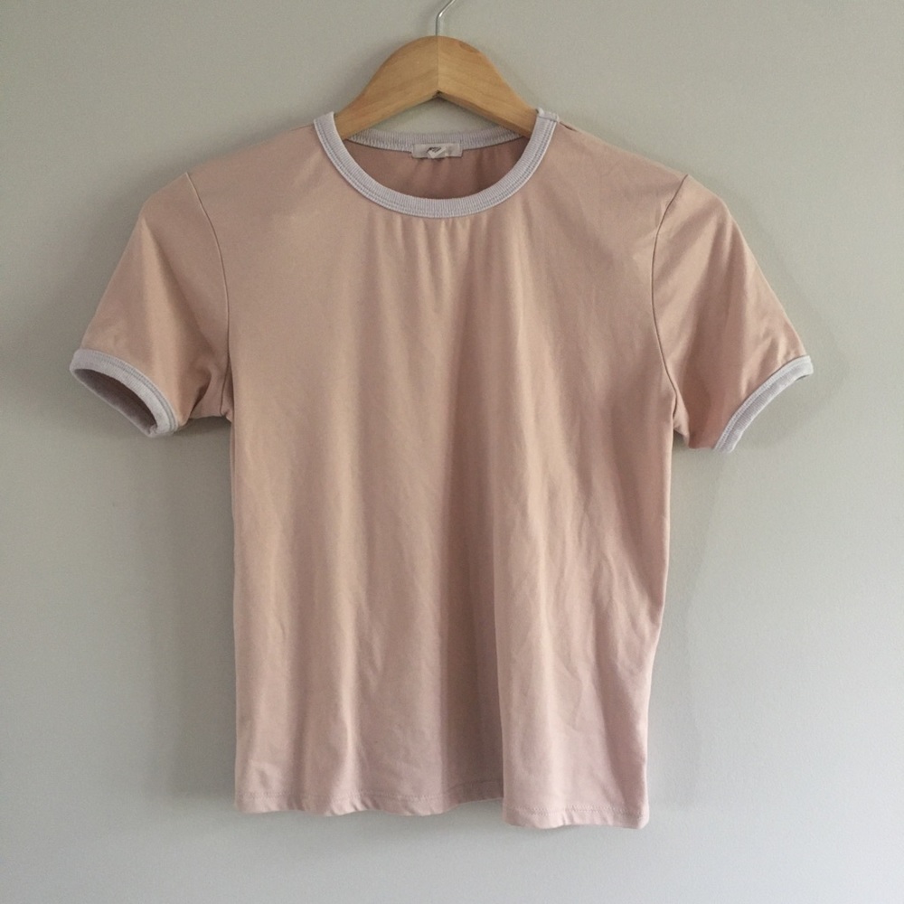 🌟3/$20 Soft Peach and White Ringer Tee Ardene’s